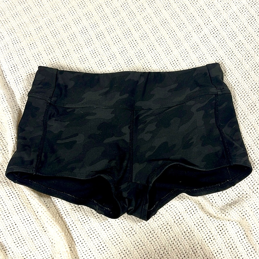 Tyr bottoms
